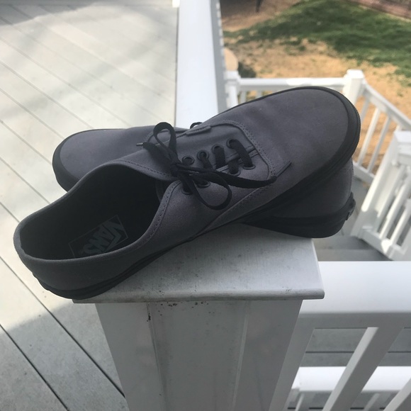 mens grey and black vans